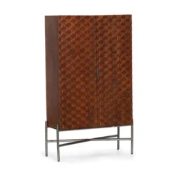 Wandkast Met Houtsnijwerk